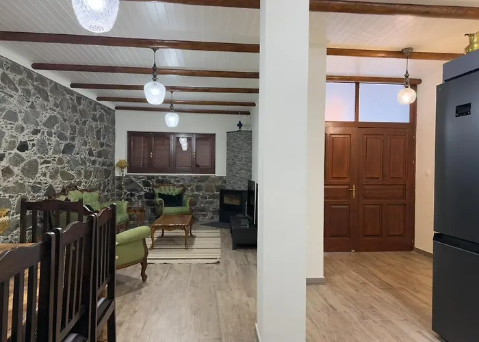 Apartmán To Petrino 2 -authentic Comfort In The Heart Of Kalopanayiotis Kalopanagiotis