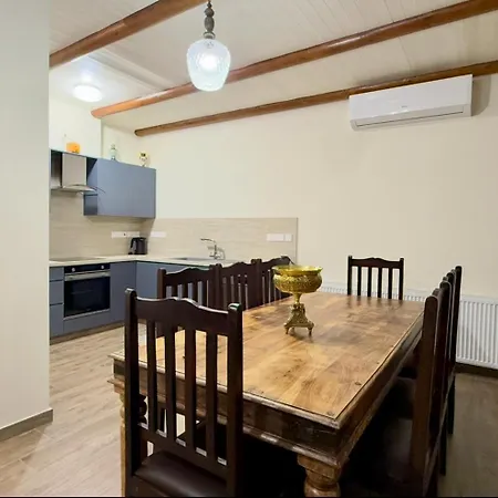 Διαμέρισμα To Petrino 2 -authentic Comfort In The Heart Of Kalopanayiotis *